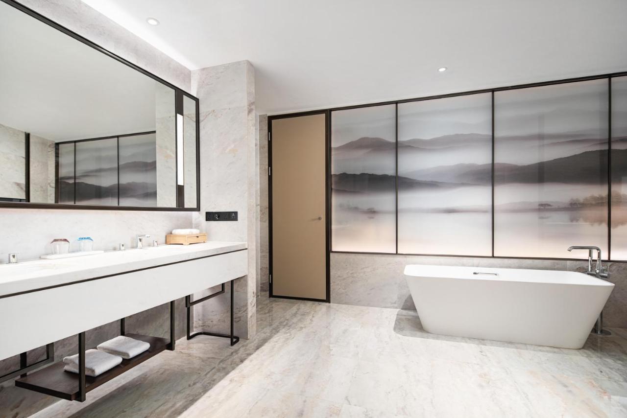 Radisson Blu Hangzhou Xintiandi ภายนอก รูปภาพ